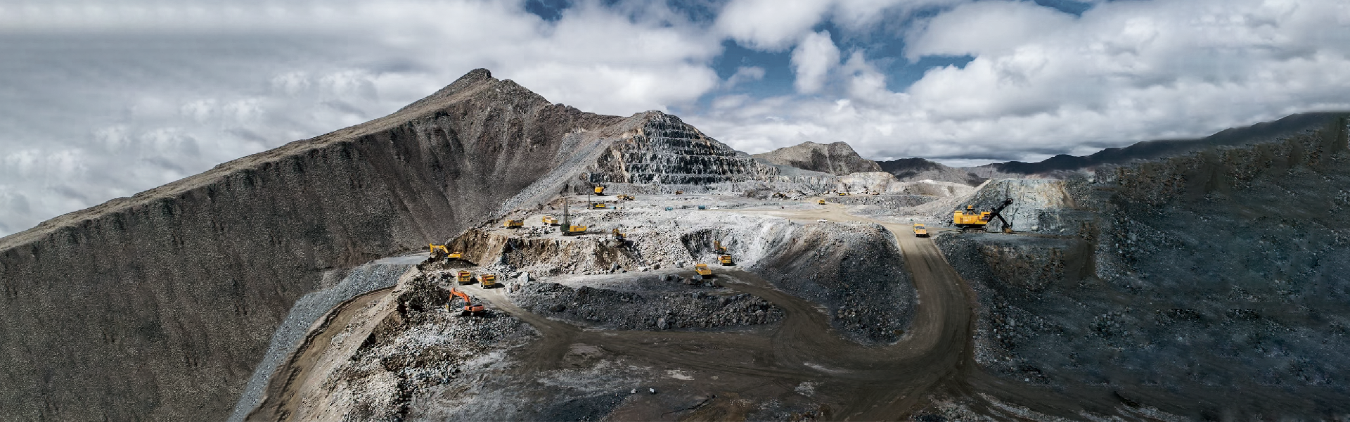 宣化泰业潜孔机械有限公司 潜孔钻机